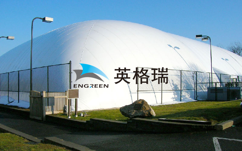 氣膜體育館相對比傳統(tǒng)體育館無論在安全性、經(jīng)濟性、舒適性方面都有非常大的優(yōu)勢